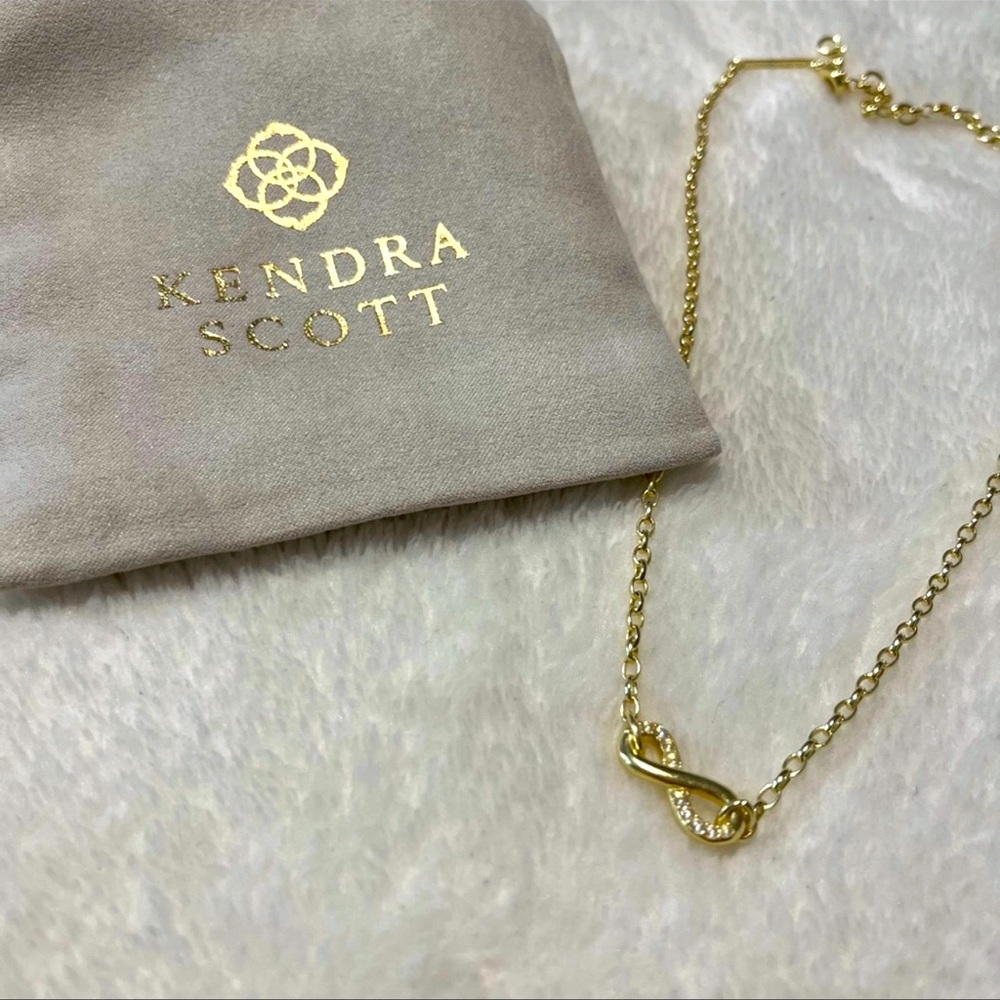 Kendra Scott Infinity Necklace